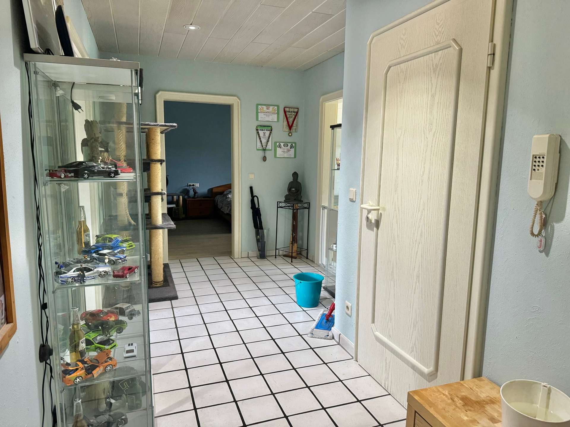 2 Etagen, 2 PKW-Stellpl&auml;tze, 2 B&auml;der, Loggia